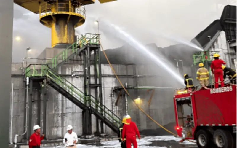 Sheinbaum analiza posible causa del incendio en refinería Dos Bocas de Tabasco