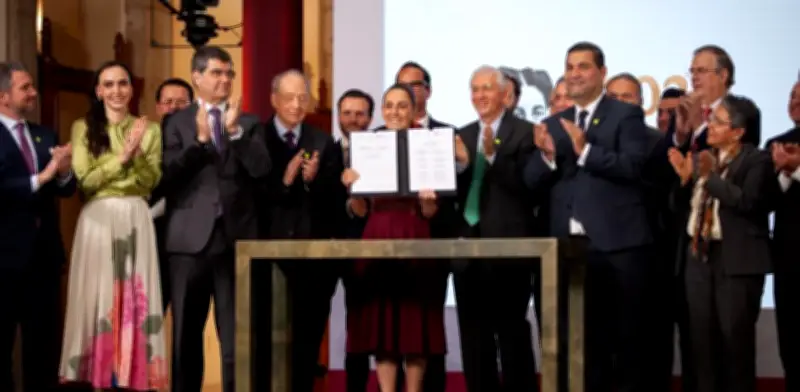 Sheinbaum firma acuerdo para impulsar industria siderúrgica mexicana