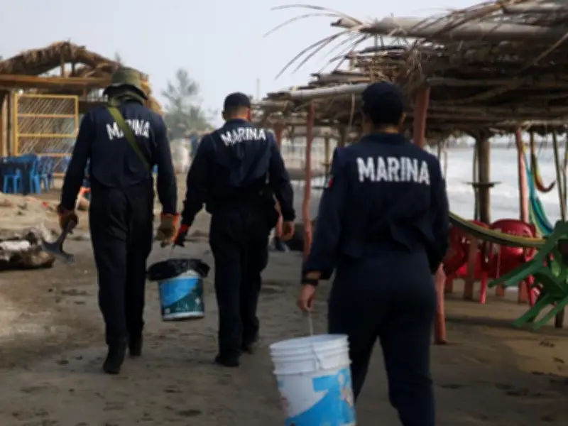 Sheinbaum Ordena Observatorio Permanente Tras Derrame de 630 km en Golfo de México