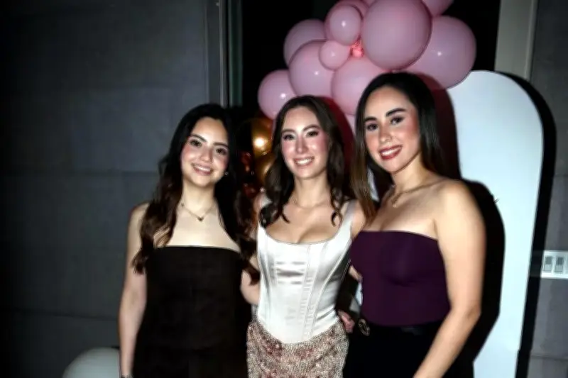 Sofía González Villareal Destaca en Evento Académico con Reconocimiento Especial