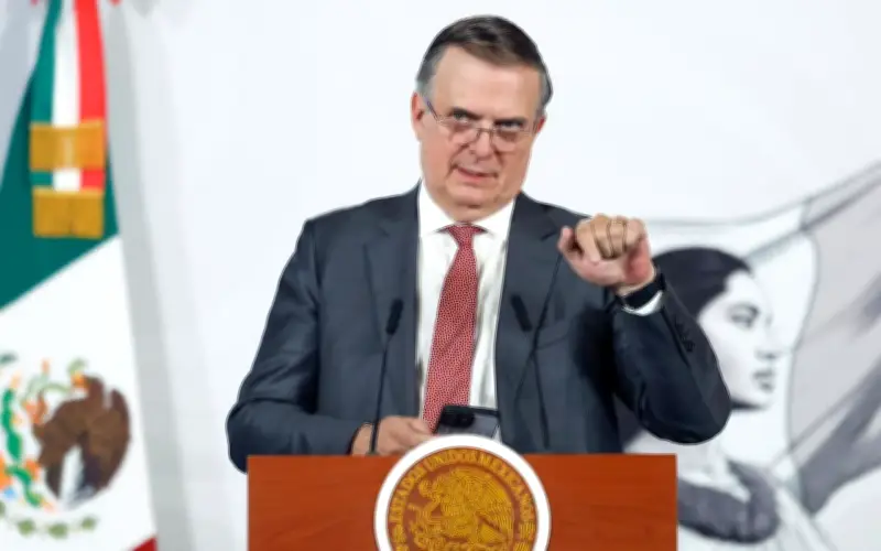 SRE establecerá normas para embajadas tras polémica por hijo de Ebrard