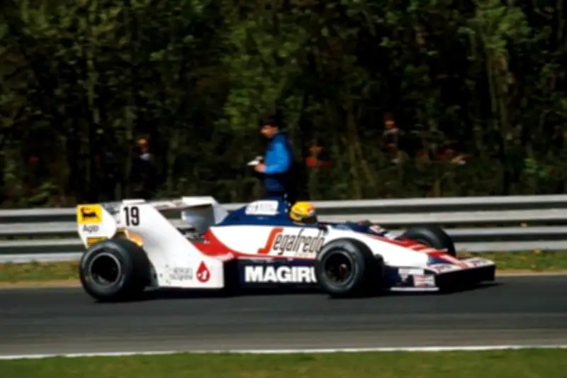 Subastan el primer monoplaza de Ayrton Senna en México por cifra millonaria