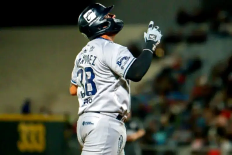 Sultanes de Monterrey Barre a Algodoneros de la Laguna con Contundente 16-0