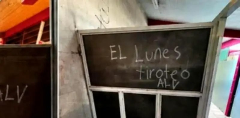 Suspenden clases en secundaria de Apan por amenazas de tiroteo