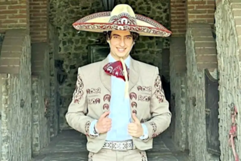 Tapatío conquista a Adam Levine en The Voice con su potente interpretación