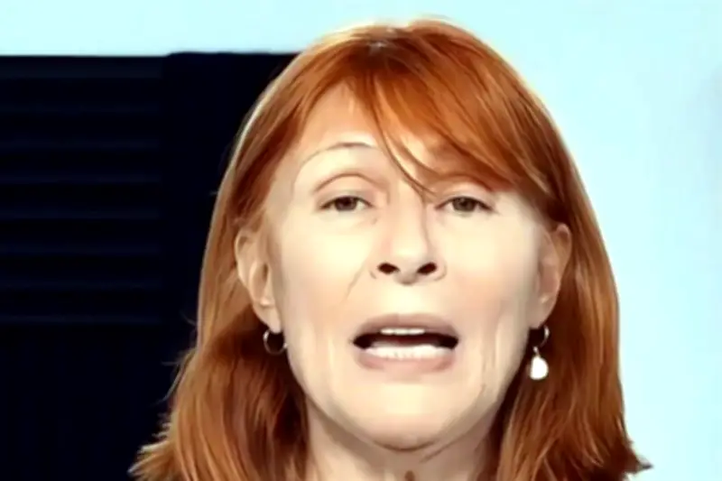 Tatiana Clouthier se declara la más preparada para dirigir México