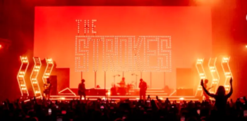 The Strokes en Coachella: condenan bombardeos en Irán y Gaza con video político