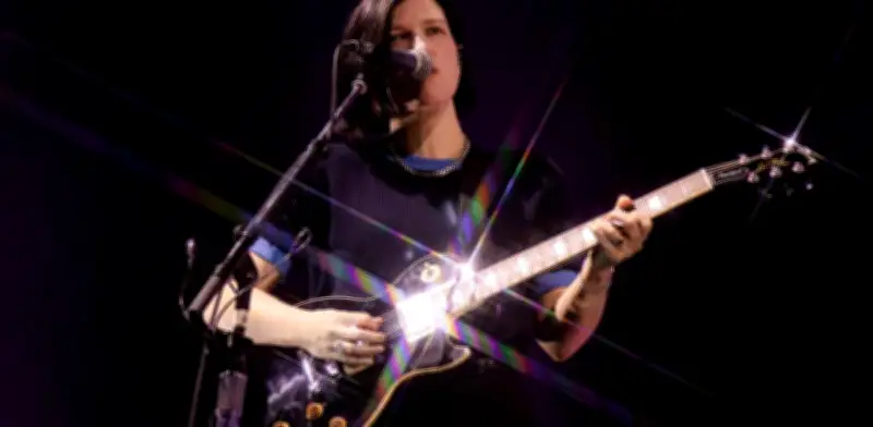 The XX Resucita en CDMX: Concierto Épico en el Pepsi Center Reúne a 8,000 Fans