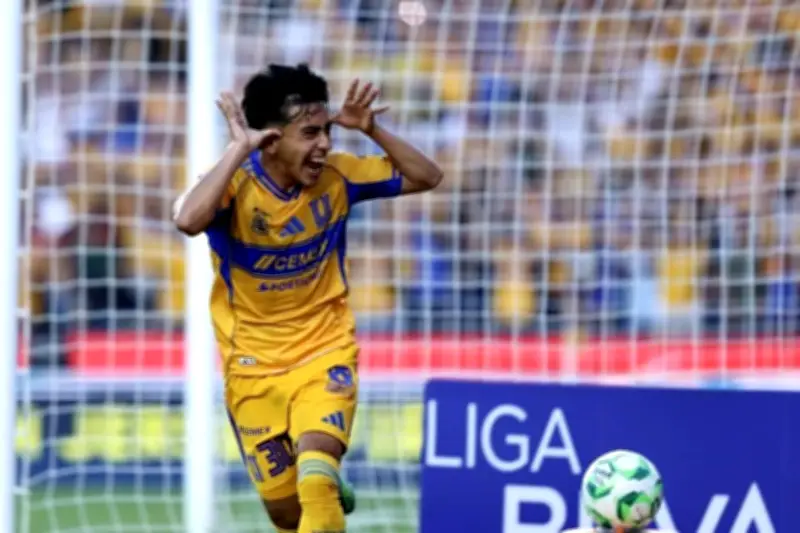 Tigres golea 5-1 a Mazatlán y asegura su lugar en la Liguilla