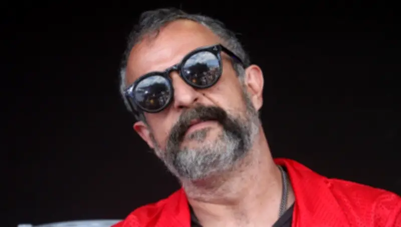 Tito Fuentes de Molotov hospitalizado para nueva cirugía facial reconstructiva