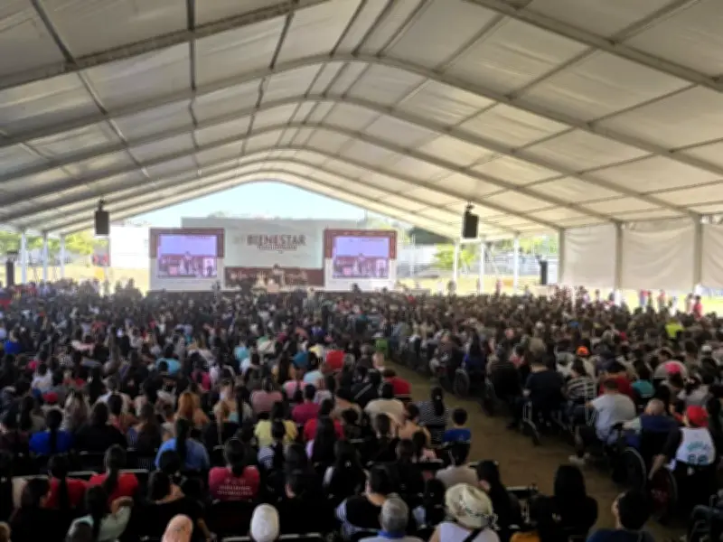 Tlaquepaque entrega tarjetas y apoyos a más de 6 mil personas