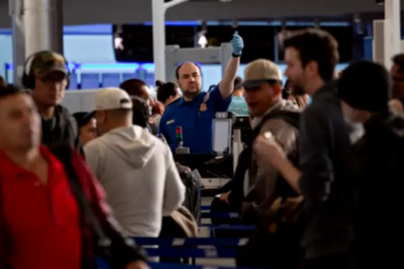 TMZ Revela Imágenes del Congreso Mexicano Durante el Cierre del DHS