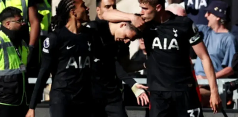 Tottenham vence a Wolves pero sigue en descenso en Premier League