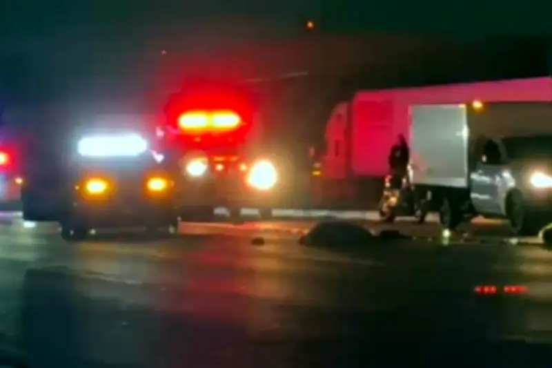 Tragedia vial en Apodaca: Motociclista pierde la vida tras derrapar en la carretera