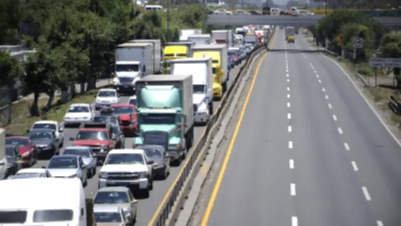 Transportistas y agricultores convocan paro nacional con bloqueos este lunes 6 de abril