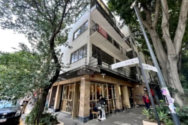 Tras la huella de Barragán en la colonia San Rafael