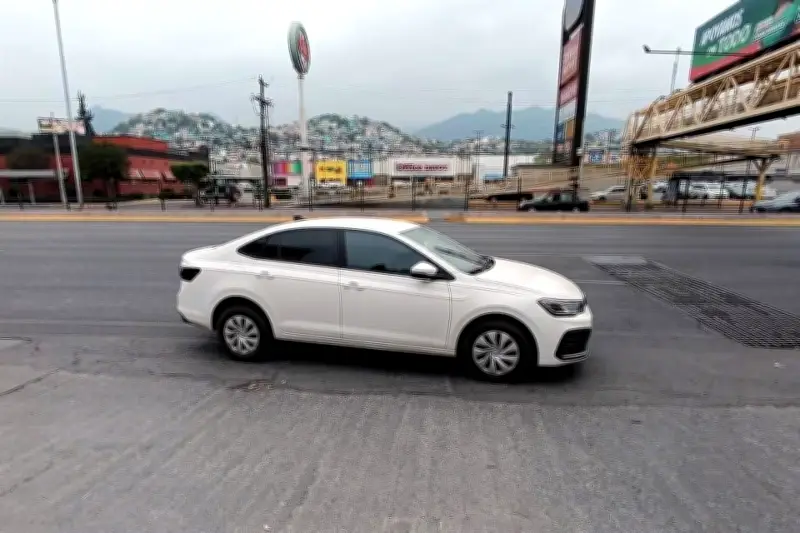 Tres sujetos detenidos por robo a transeúntes en Monterrey