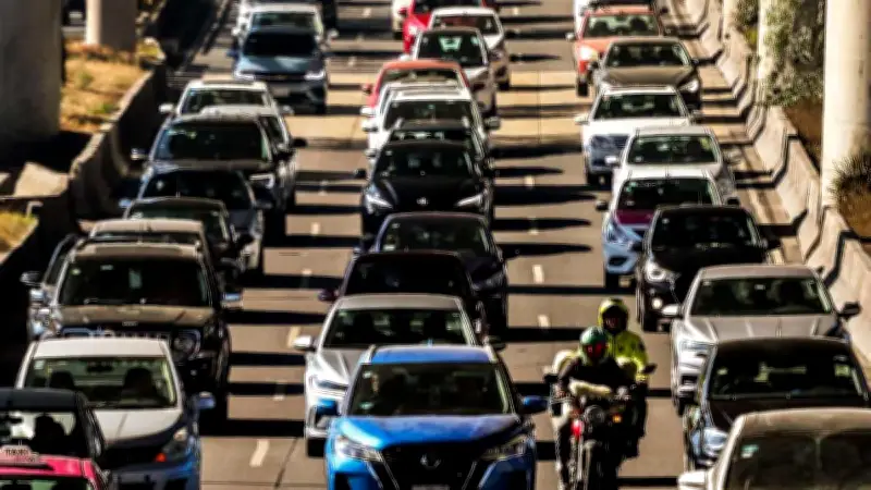 Tráfico lento en la México–Cuernavaca por vacaciones de Semana Santa