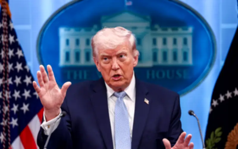 Trump acuerda cese al fuego por dos semanas con Irán a cambio de apertura del estrecho de Ormuz