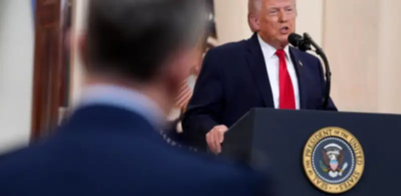 Trump afirma que aviador rescatado en Irán está 'gravemente herido' tras operación de alto riesgo