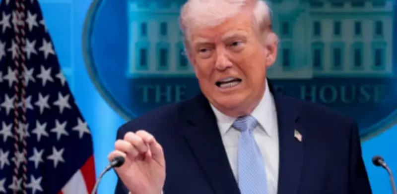 Trump amenaza con aranceles del 50% a países que provean armas a Irán