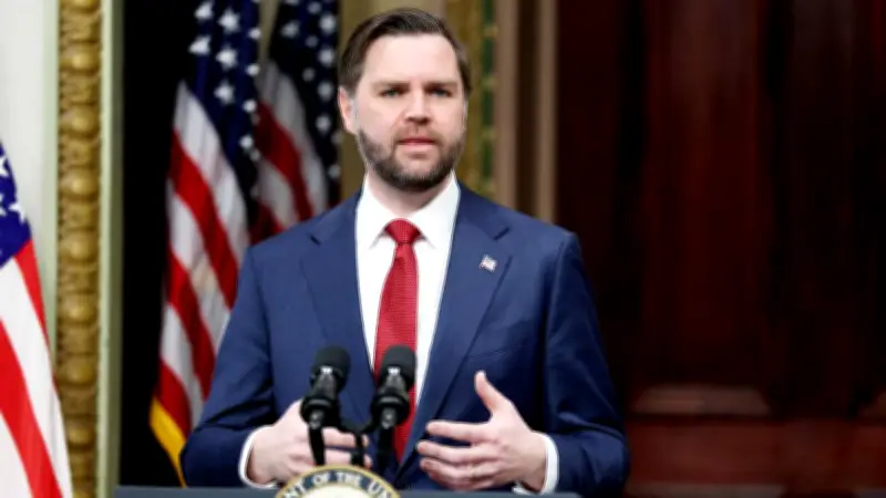 Trump designa a JD Vance como 'zar del fraude' para investigar estados demócratas