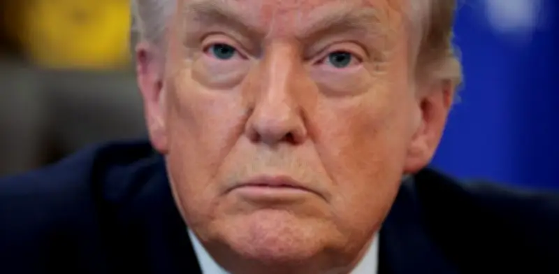 Trump revela que Irán solicitó alto al fuego condicionado al despeje del estrecho de Ormuz