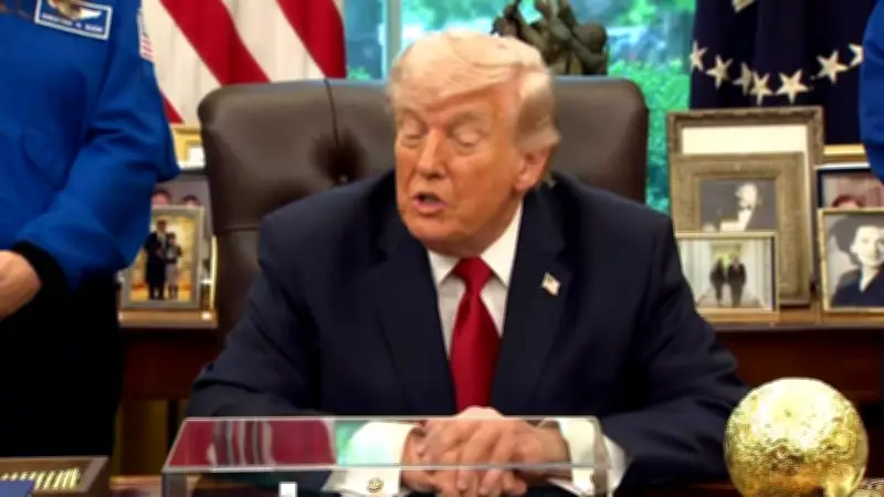 Trump sostiene conversación telefónica con Putin