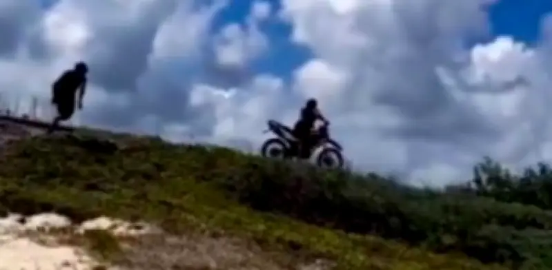 Turista frustra asalto en playa de Cozumel al reaccionar ante ladrones