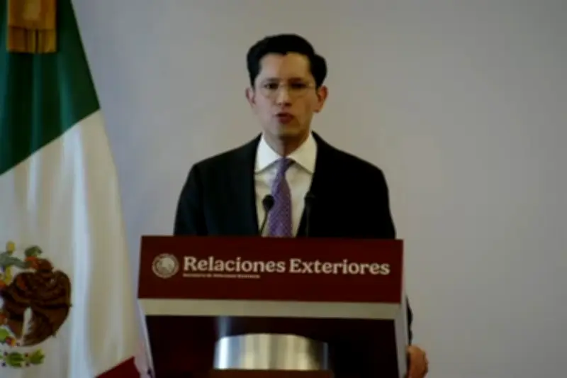 Velasco Exige a Diplomáticos Mexicanos Defender la Soberanía Nacional