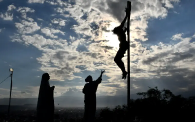 Viernes Santo 2026: Obligaciones y Tradiciones en el Día de la Muerte de Jesús