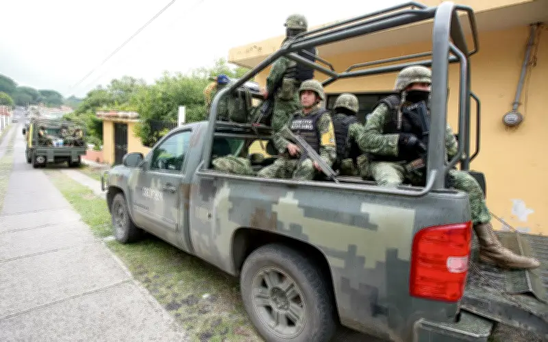 Vinculan a proceso a 8 policías de Manzanillo por nexos criminales