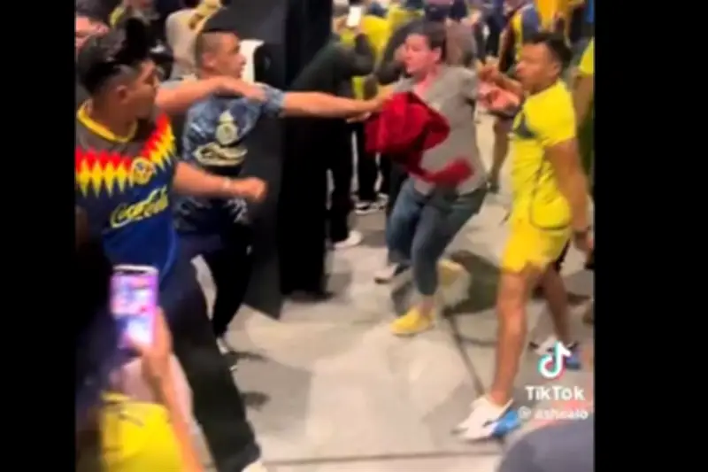 Violento Enfrentamiento entre Aficionados del América y Nashville en Partido de Concacaf