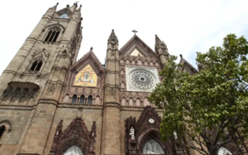 Visita de los Siete Templos en Jueves Santo: Tradición Católica que Acompaña a Jesús