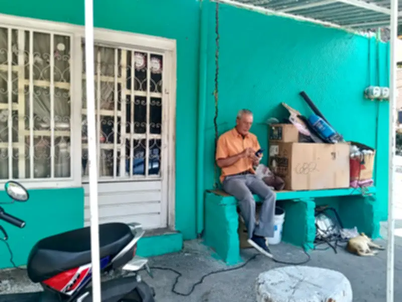 Vivienda en Iztapalapa al borde del colapso: grietas y socavón amenazan a cinco familias