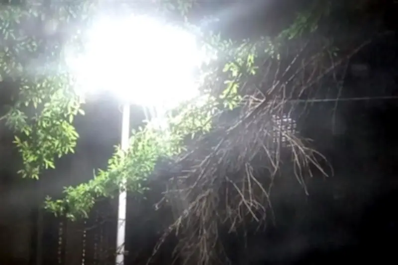 Vuelve la luz a vecinos del centro tras siete horas de apagón