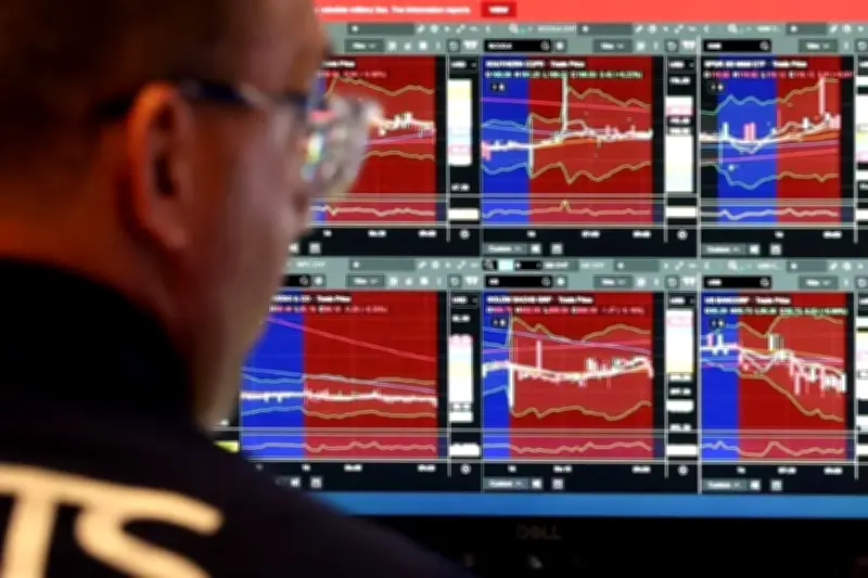 Wall Street opera mixto: S&P 500 y Nasdaq caen levemente