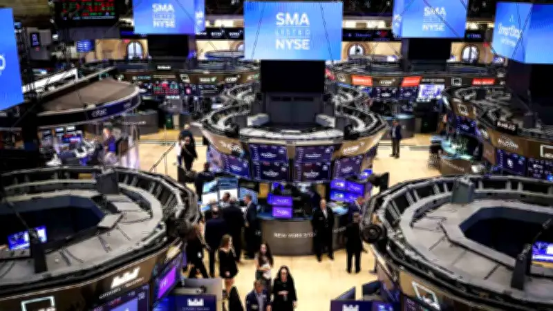 Wall Street se desploma tras anuncio de Trump sobre guerra con Irán