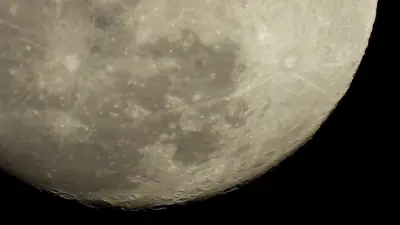 5 Teorías de Conspiración sobre la Luna que Resurgieron con Artemis II