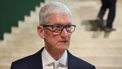 Apple anuncia relevo histórico: Tim Cook cede el CEO a John Ternus tras 15 años de liderazgo