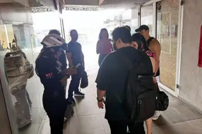 Atrapados 1 hora en elevador por apagón en CDMX