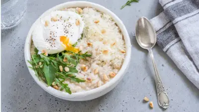 ¿Avena en la cena? Expertos revelan beneficios y combinaciones ideales para la noche