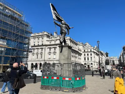 Banksy confirma su nueva estatua en el centro de Londres