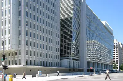 BM prevé aumento del 24% en precios de energía en 2026