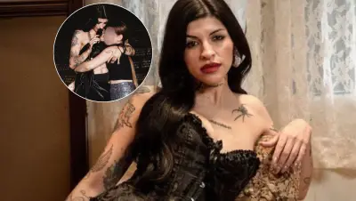 Cazzu hace realidad el sueño de una niña fan al subirla al escenario en Uruguay