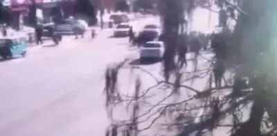 China: auto atropella y mata a 5 niños en escuela primaria