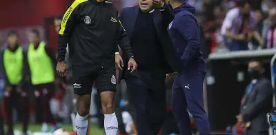 Chivas sufre bronca interna tras empate en Toluca