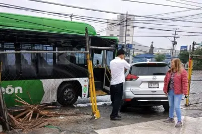 Choque de Ruta Urbana Deja Sin Luz a Vecinos en Mitras Sur, Monterrey