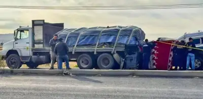Choque frontal en Hidalgo: un muerto y tres heridos tras impacto entre camioneta y tráiler