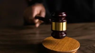 Corte Suprema revoca suspensión a magistrado que buscaba perpetuarse en el cargo